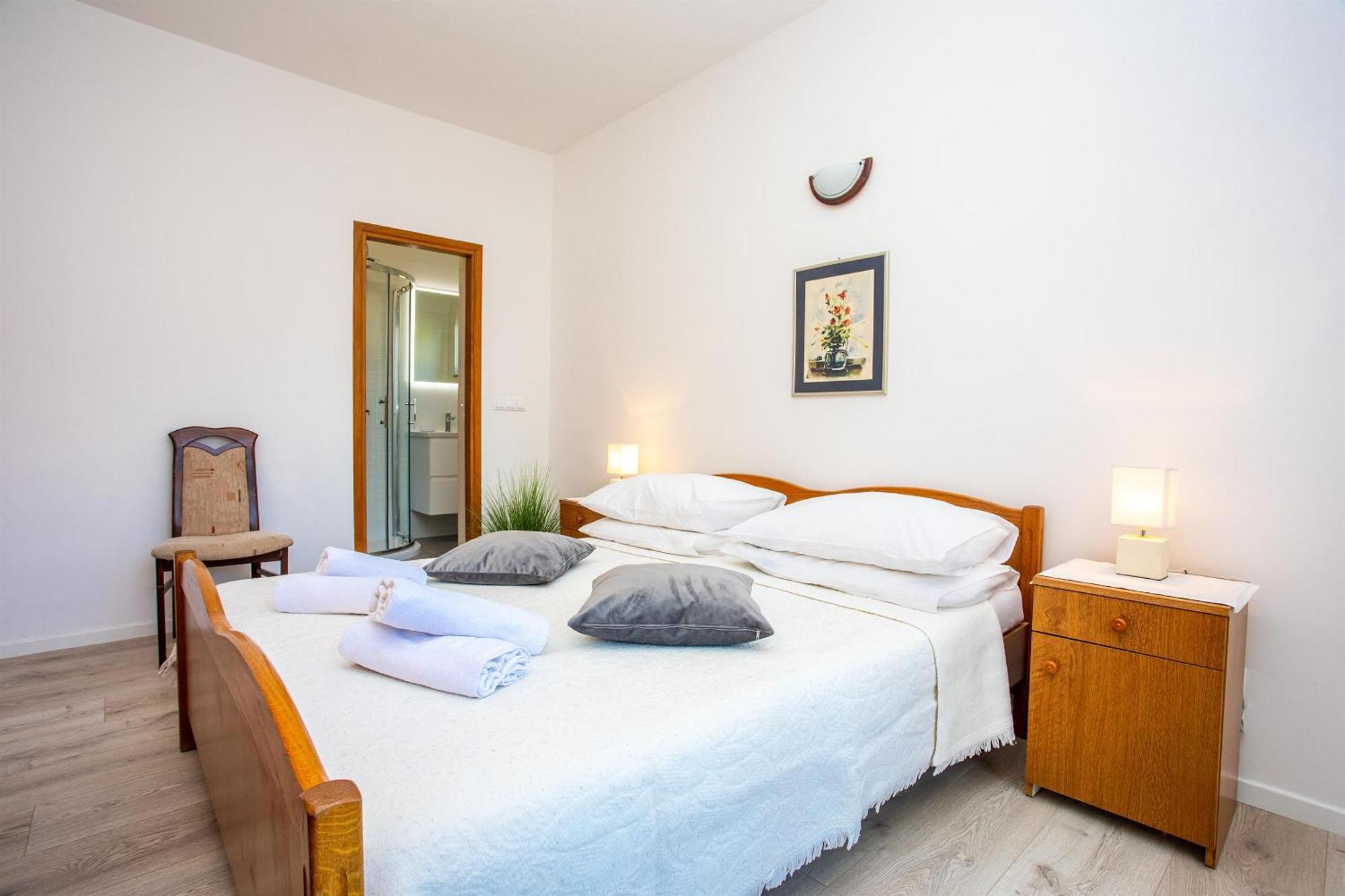 Apartments Tonci Дуче Екстер'єр фото