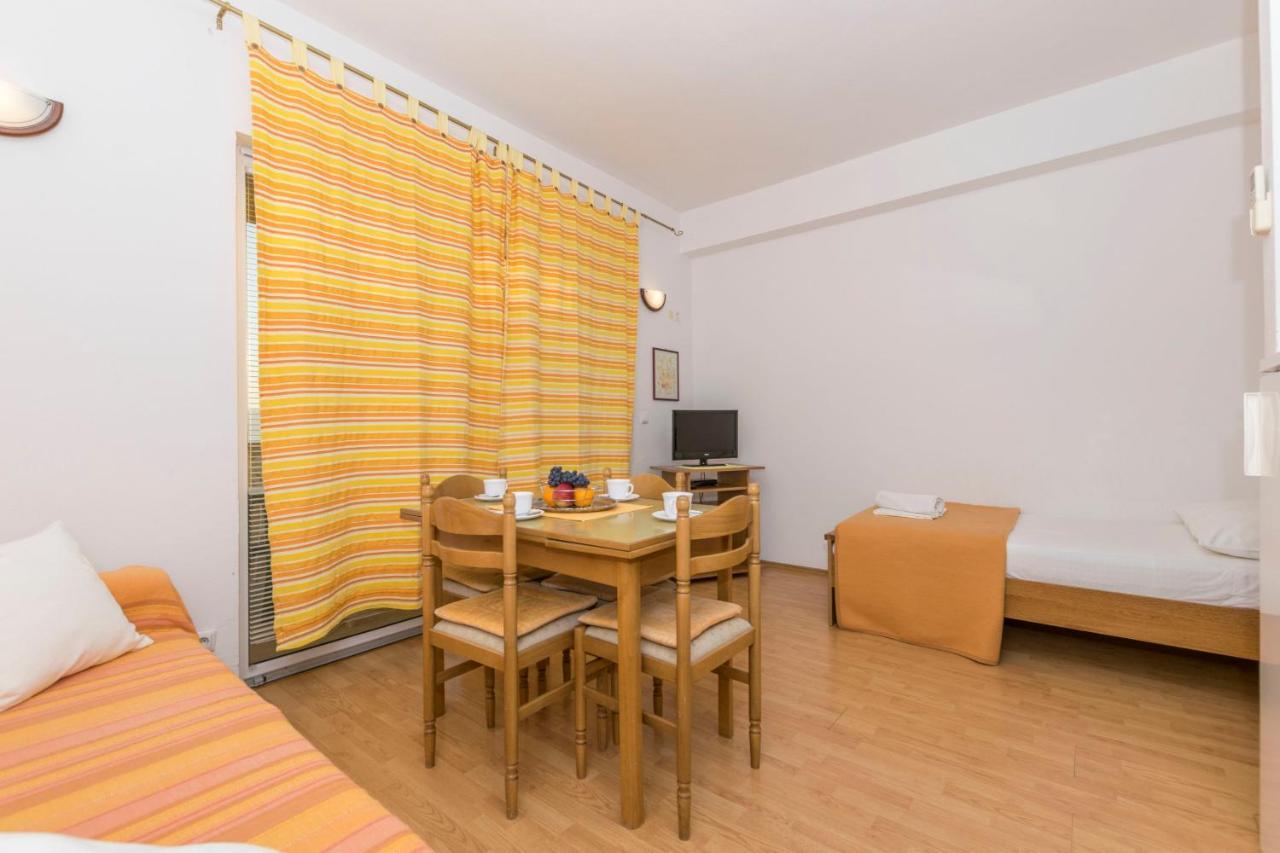 Apartments Tonci Дуче Екстер'єр фото