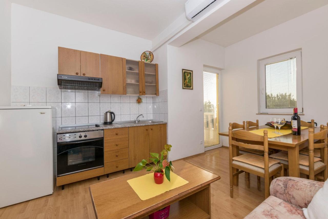 Apartments Tonci Дуче Екстер'єр фото